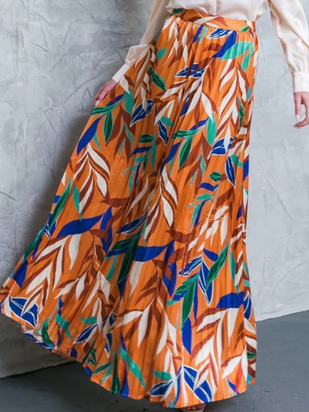 Aratta Silent Journey Pleated Maxi Skirt in Rust Leaf Print NWOT